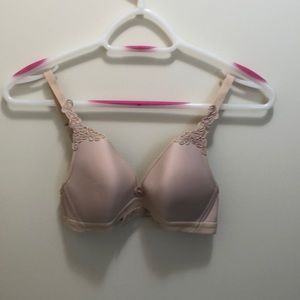 Wacoal never worn padded bra, size 32B, color nude